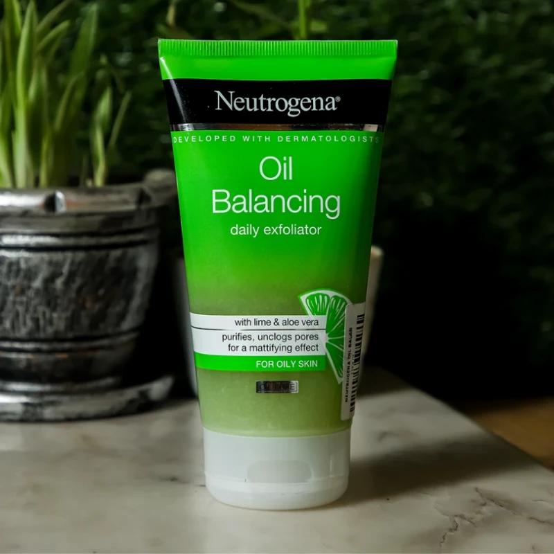 Neutrogena Oil Balancing Daily Exfoliator 150ml